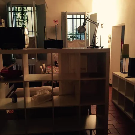 Little Studio In Carducci Melograno Palace